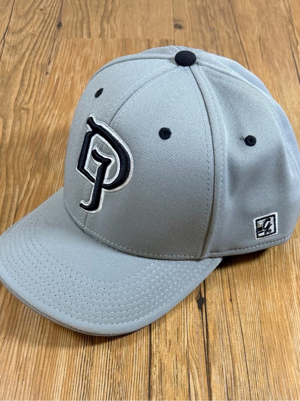 The Game Pro GameTek CELTS A-Flex Hat Gray Black Fitted Baseball Cap Size L